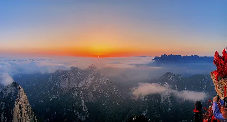 揭秘华山最新动态，11月5日游客人数与独特小店探索之旅！