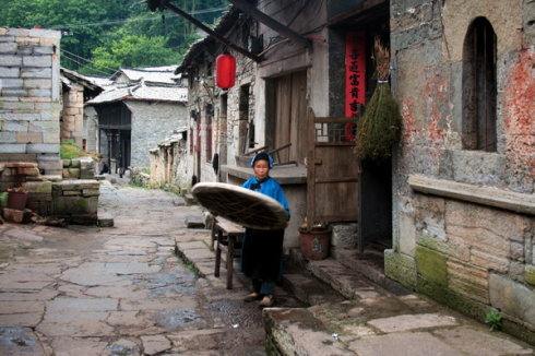 八木梓特色小店，探寻字幕魔法之旅的神秘小巷之旅（最新中文字幕）