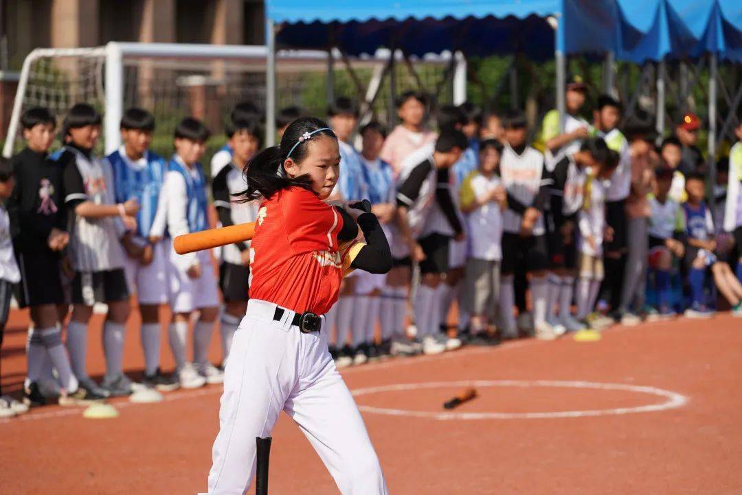 2024年度小学生科技新星闪耀未来，获奖高科技产品揭秘