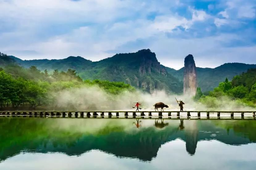 跟随李雨婷探索自然美景，奇妙旅程的启程日（2024年11月14日）